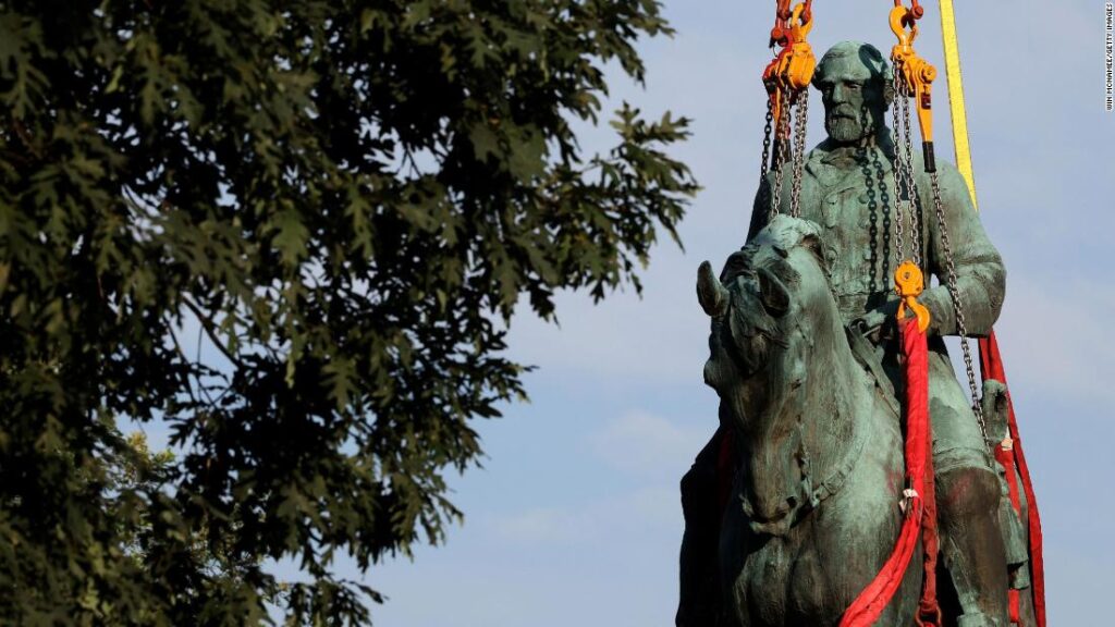 Charlottesville removes Confederate statues - CNN Video