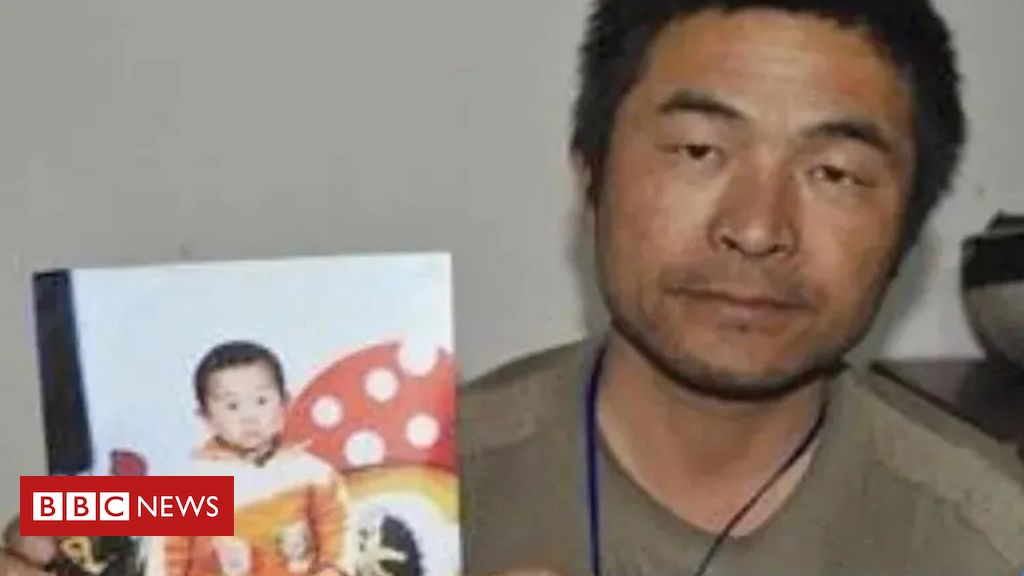 Man in China reunited with son snatched 24 years ago
