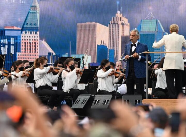 Andrea Bocelli performs at the New York Homecoming Concert - CNN Video