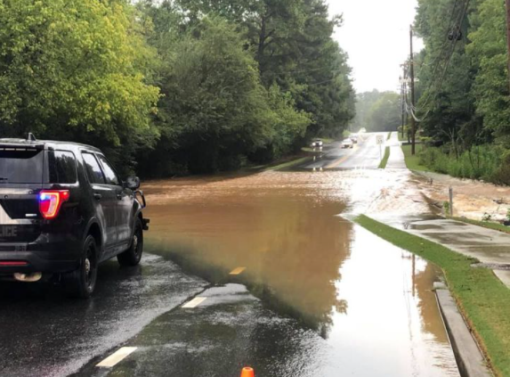 Major flooding closes roadway in Alpharetta, avoid area and expect delays