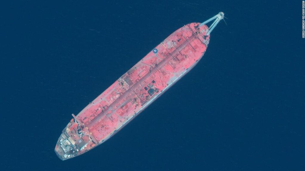 Decaying oil tanker could disrupt clean water supply for 9 million people