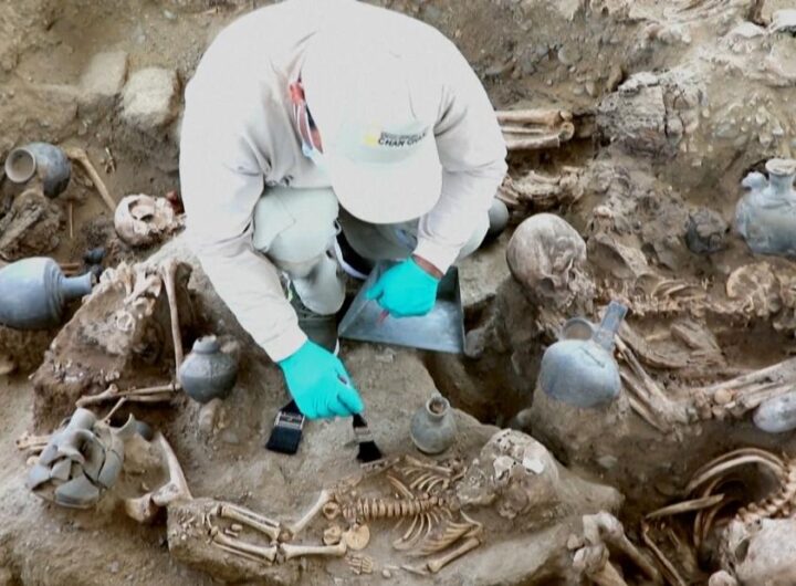 Ancient burial site discovered in Peru - CNN Video