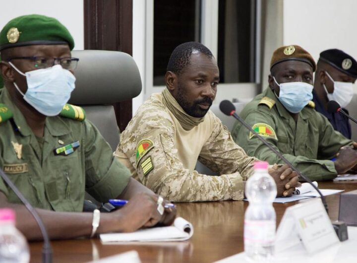 West African nations sever links with Mali over election delay